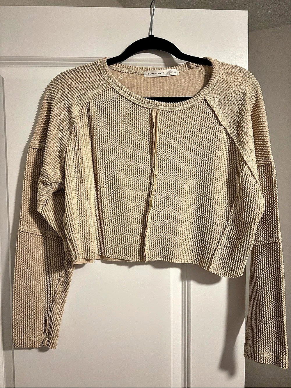 Altered state Cropped Crew Neck Sweater in tan Like New